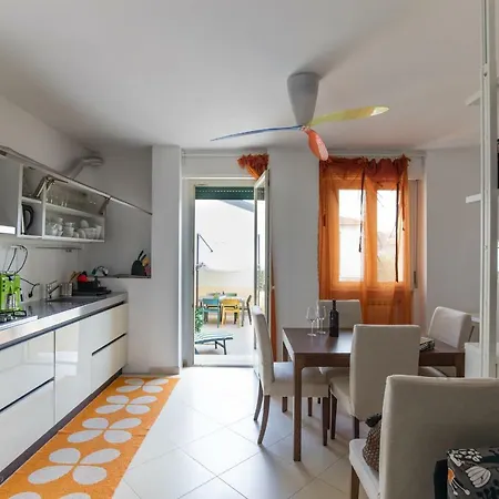 Lägenhet Casa Di Betta Viareggio